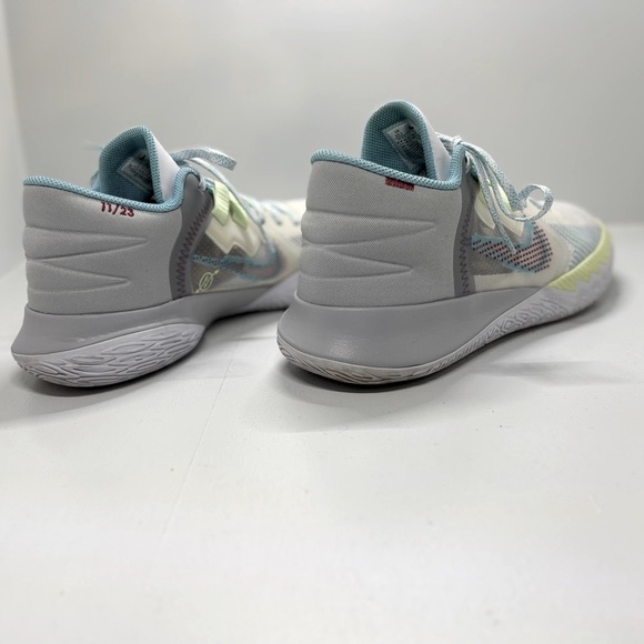 Kyrie Irving Nike Flytrap V 11/23 men’s size 10.5 - Picture 6 of 8